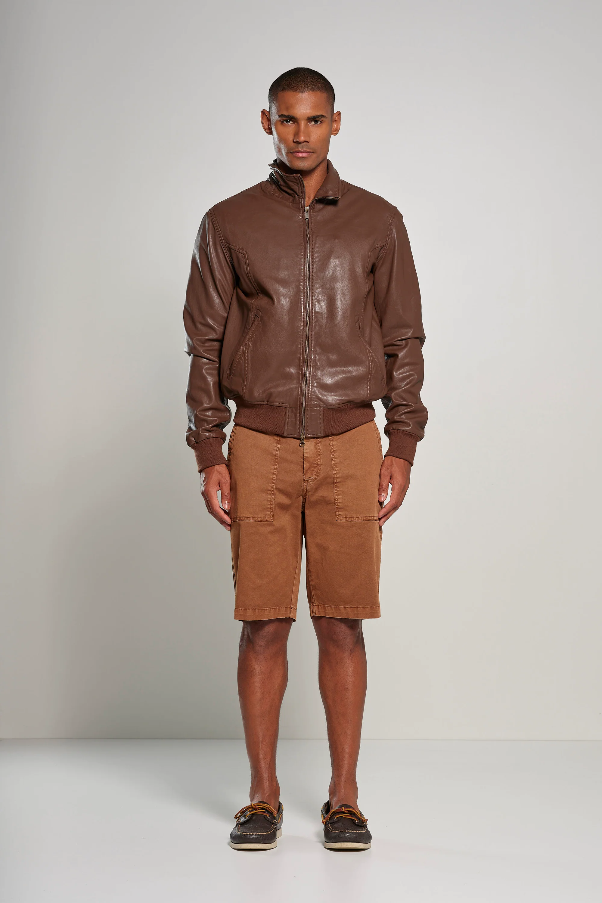 Bermuda con tasche fatigue in gabardina di cotone - Image 10