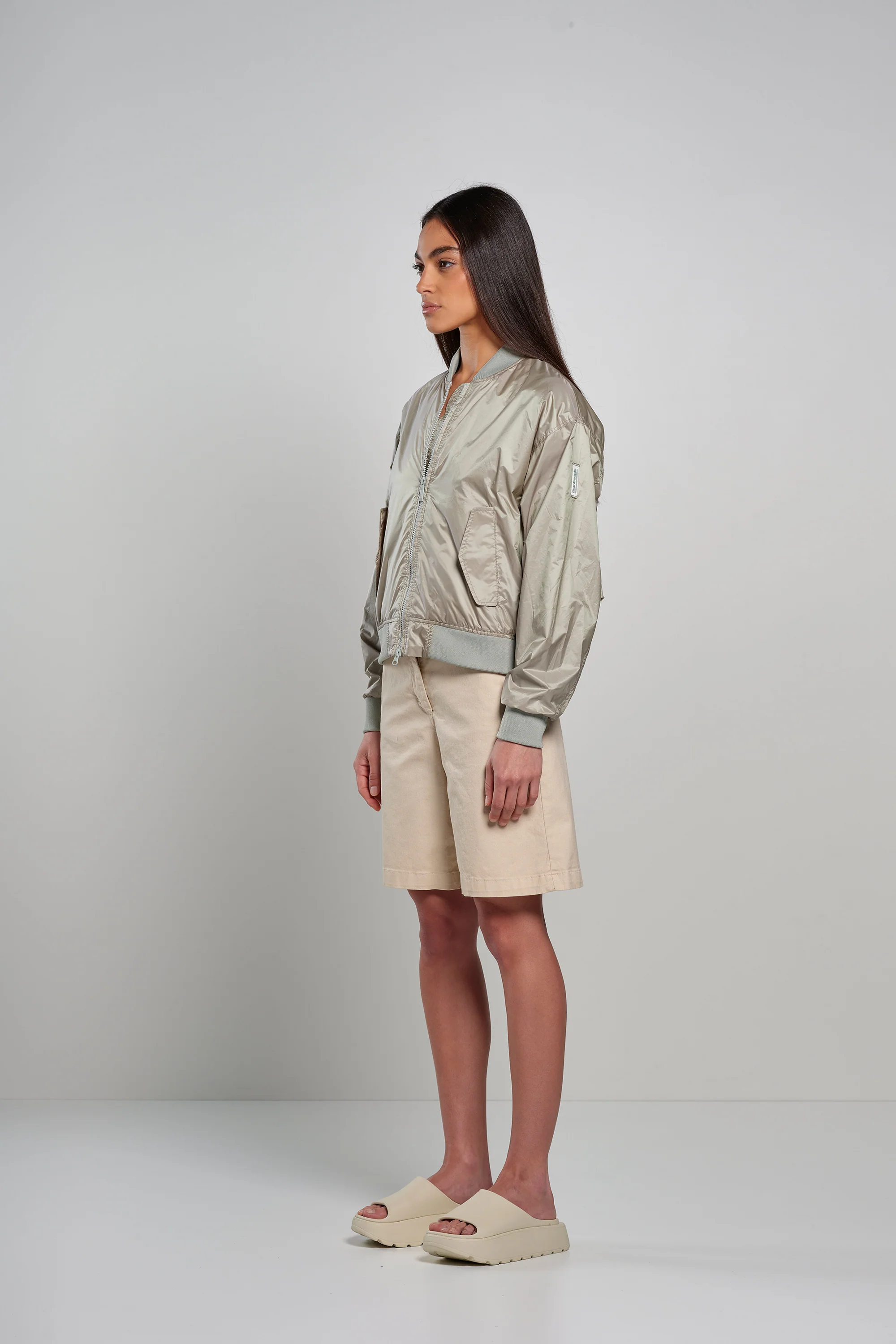 Bomber in Nylon Brillante con Colletto - Image 5
