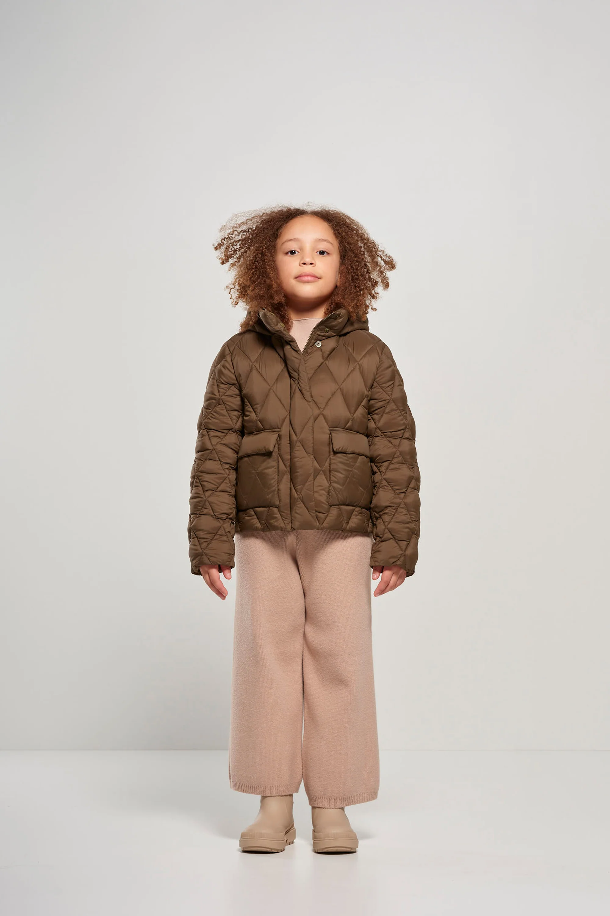 Piumino da bambina con trapuntatura a rombi - Image 4