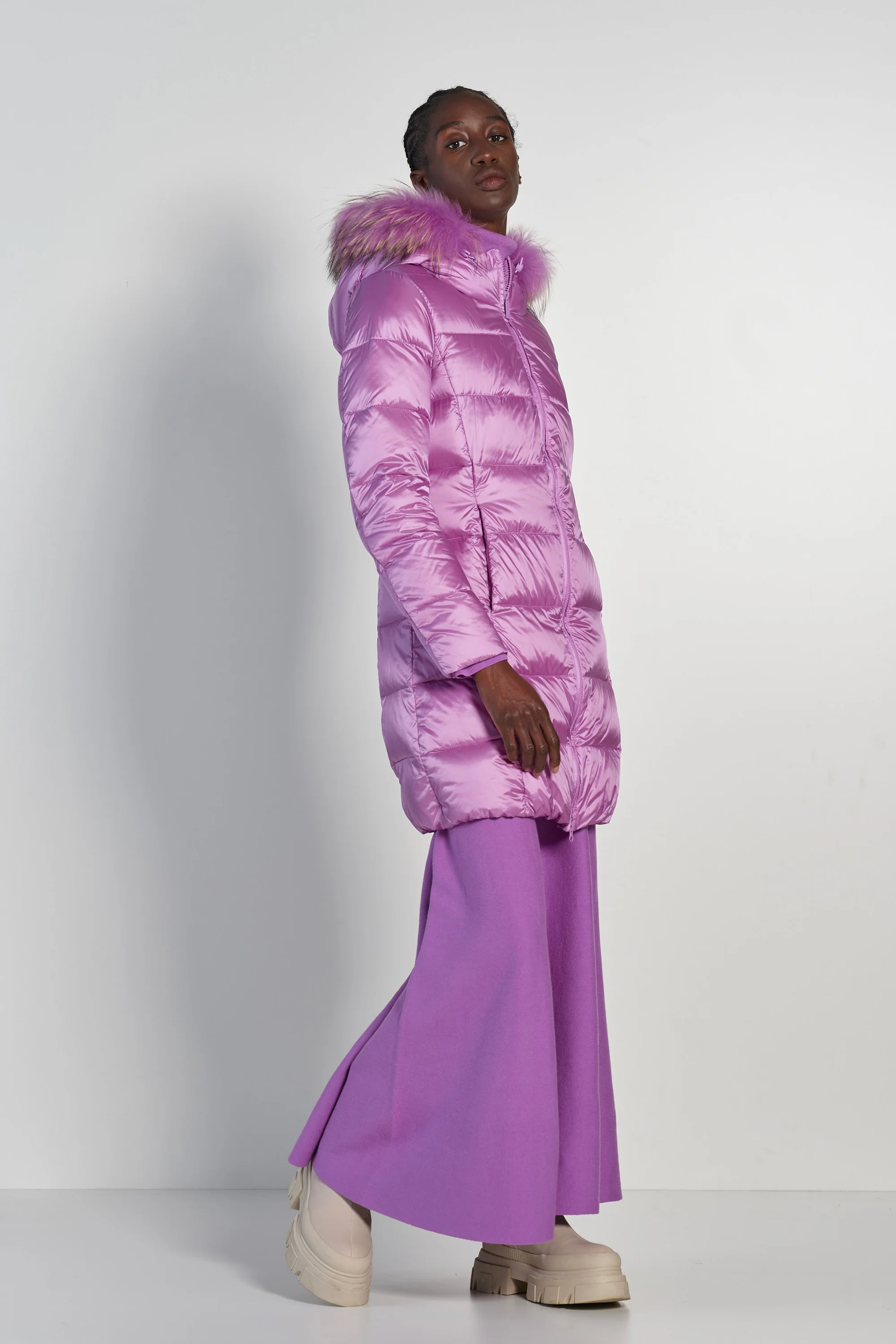 Piumino in Nylon Bright con Cappuccio in Pelliccia - Image 11