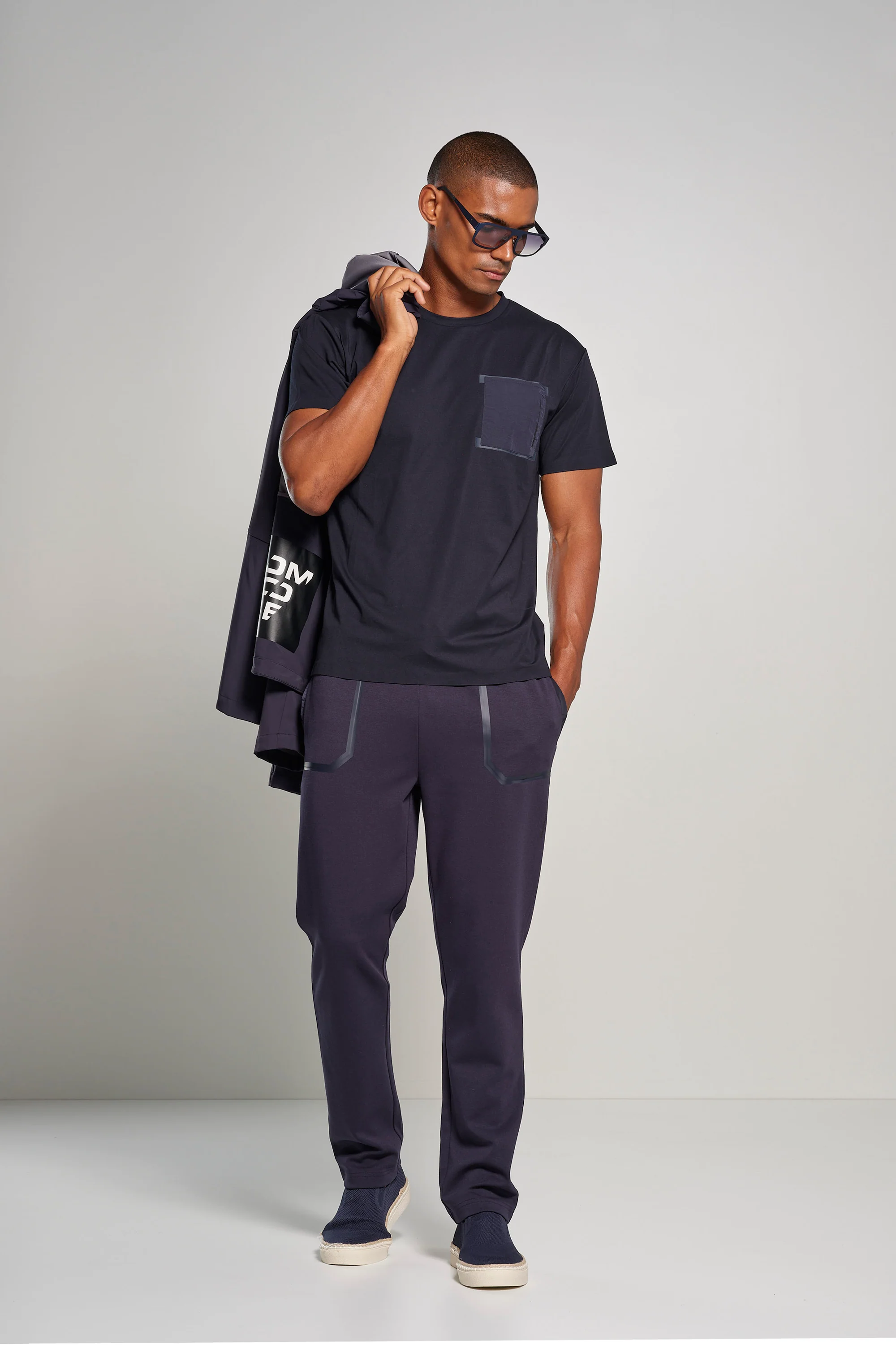 T-shirt in jersey tecnico stretch con taschino - Image 5